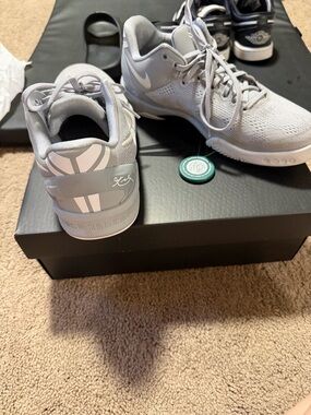 Kobe viii youth size 5